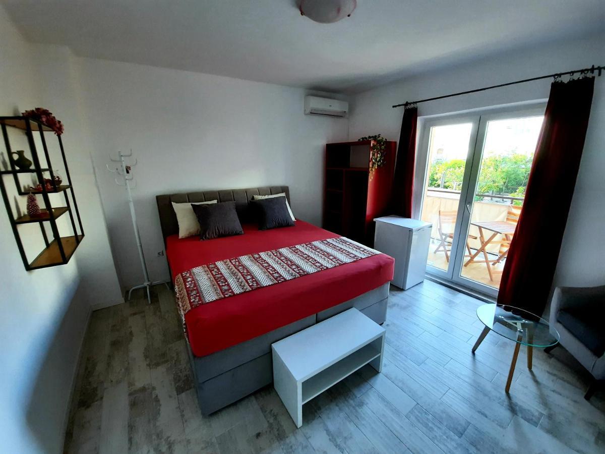 Apartments Zoro Primošten Buitenkant foto