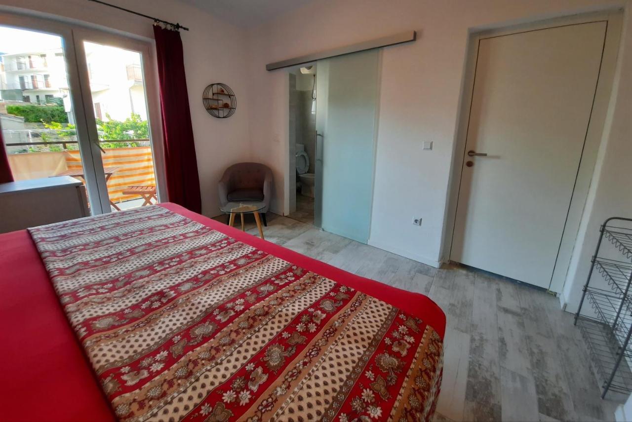 Apartments Zoro Primošten Buitenkant foto