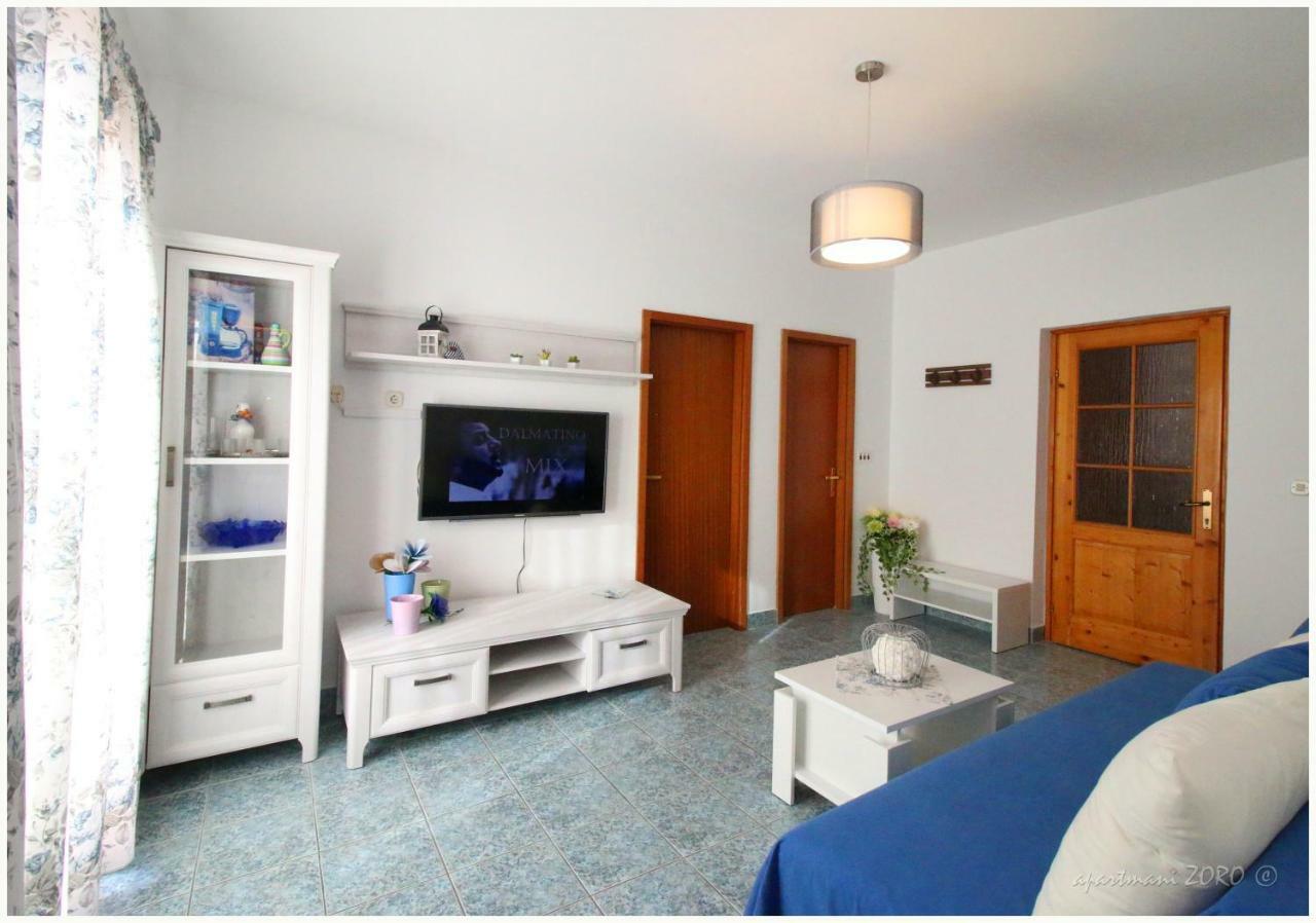 Apartments Zoro Primošten Buitenkant foto