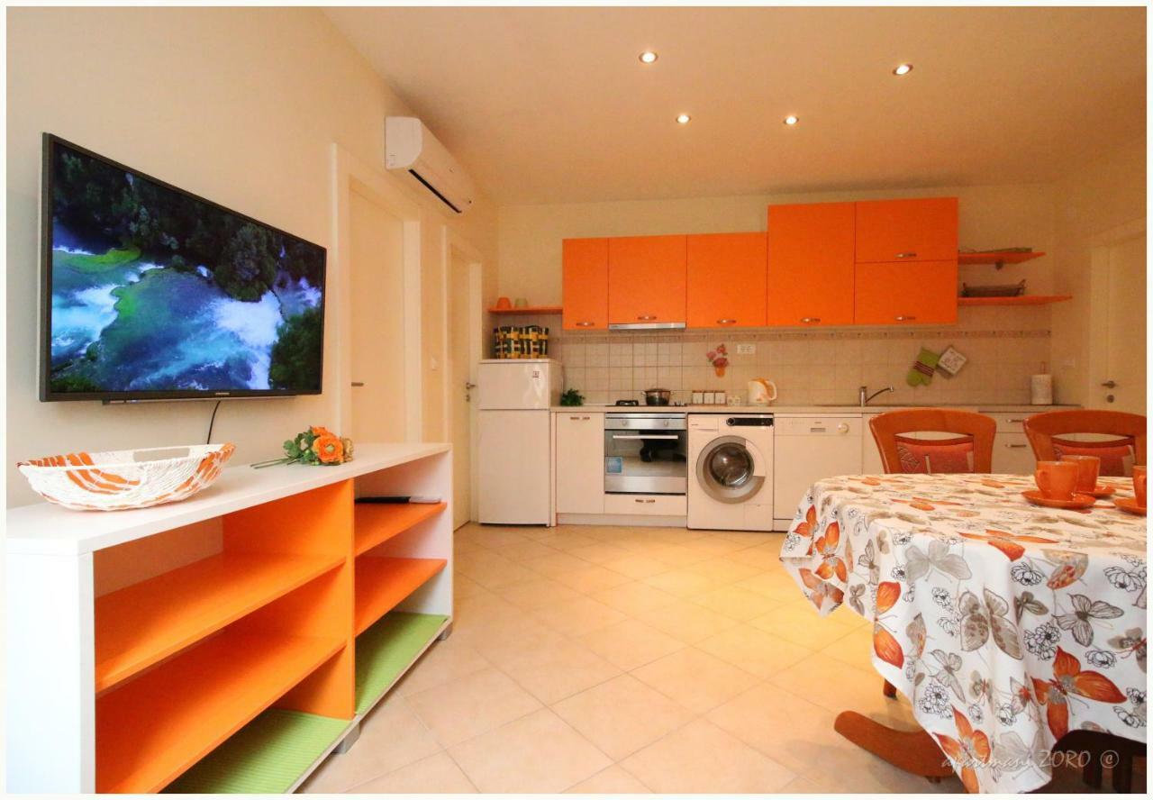 Apartments Zoro Primošten Buitenkant foto